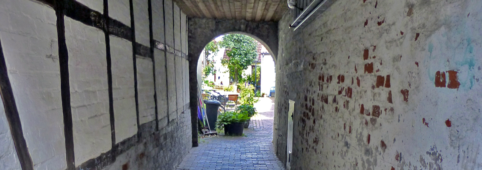 Impasse, the tiny alleys of Liège - Capturing Our Days
