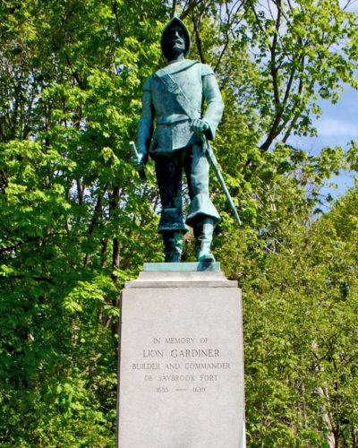 Lion Gardiner statue, Fort Satbrook Monument Park, Old Saybrook, Connecticut