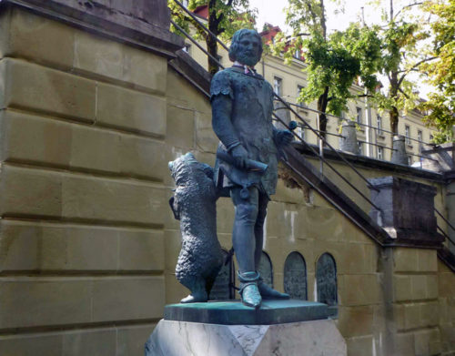 bear with Berthold V, Duke of Zähringenon, Bern, Switzerland